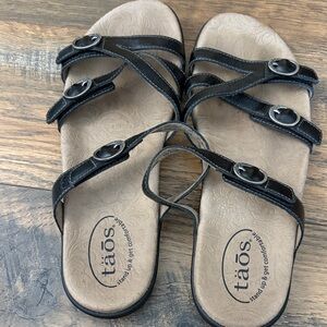 Taos Footwear Black Leather Sandals
